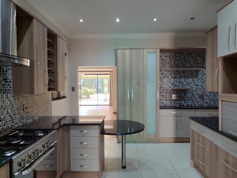 5 Bedroom Property for Sale in Stilfontein North West